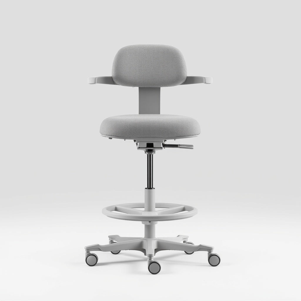 Ergonomische witte werkkruk met een comfortabele zitting en rugleuning voor optimaal zitcomfort.